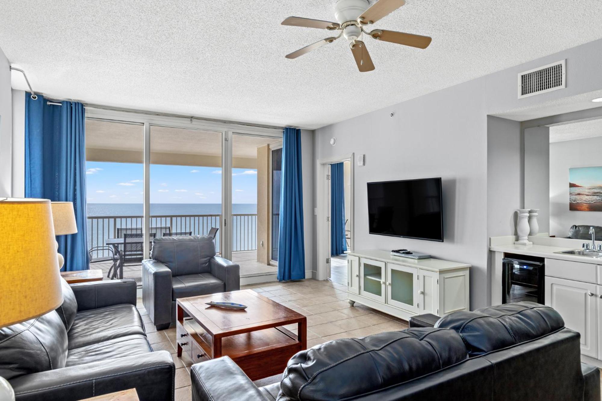 Official Majestic Beach Resort - Over 60 Units - All Ocean Front, Panama City Beach, Fl 部屋 写真