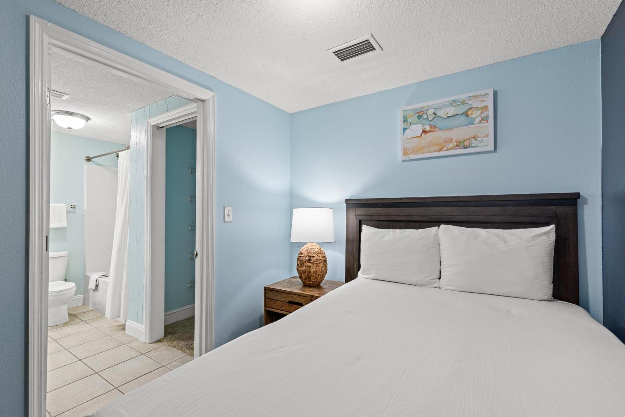 Official Majestic Beach Resort - Over 60 Units - All Ocean Front, Panama City Beach, Fl 部屋 写真