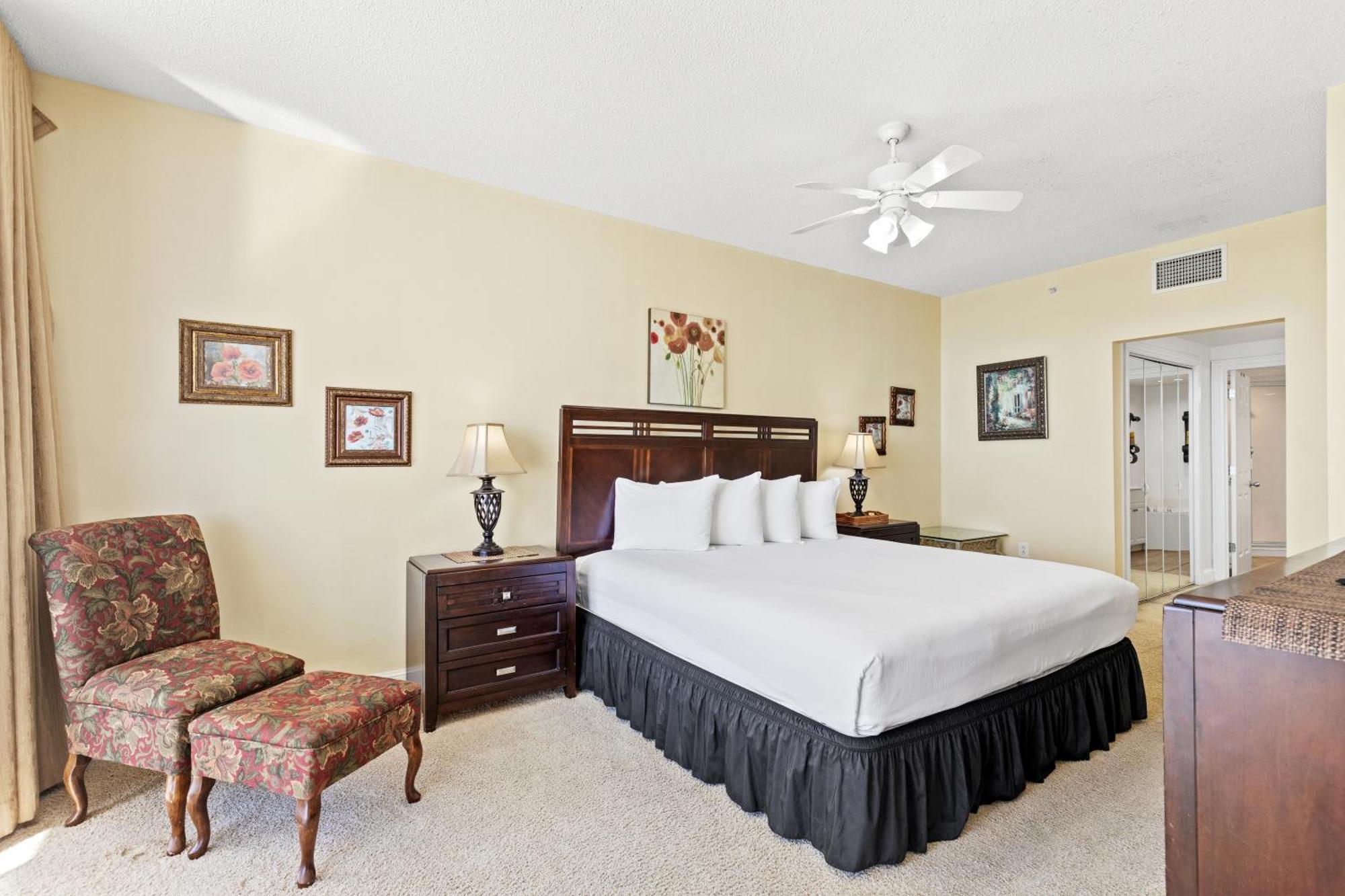 Official Majestic Beach Resort - Over 60 Units - All Ocean Front, Panama City Beach, Fl エクステリア 写真
