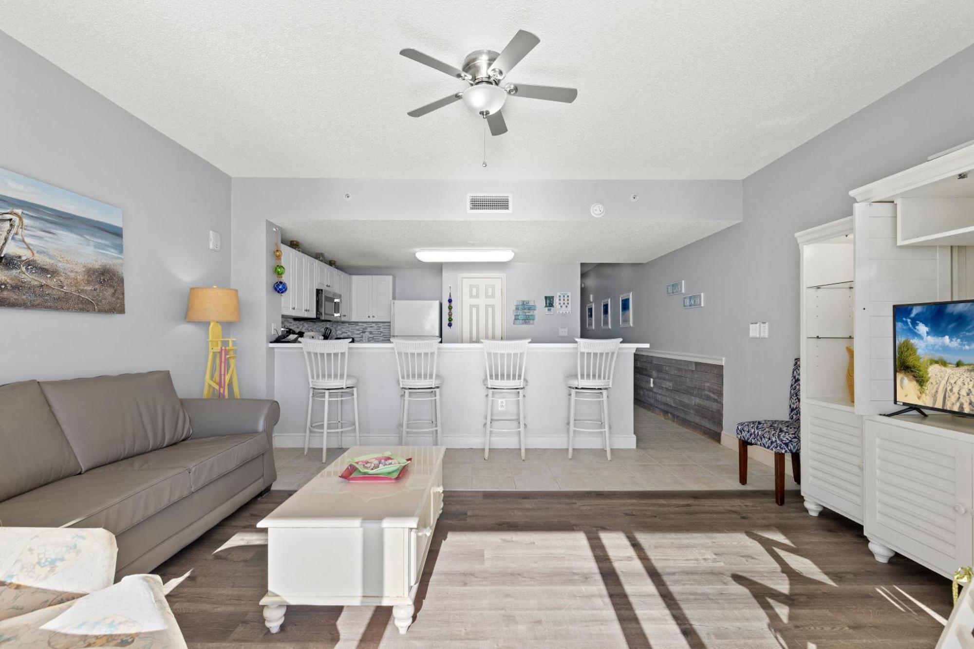 Official Majestic Beach Resort - Over 60 Units - All Ocean Front, Panama City Beach, Fl エクステリア 写真